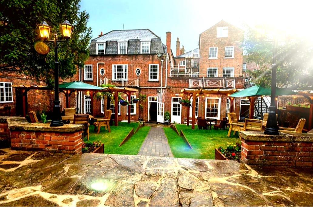 The Chequers Hotel Newbury  Eksteriør billede