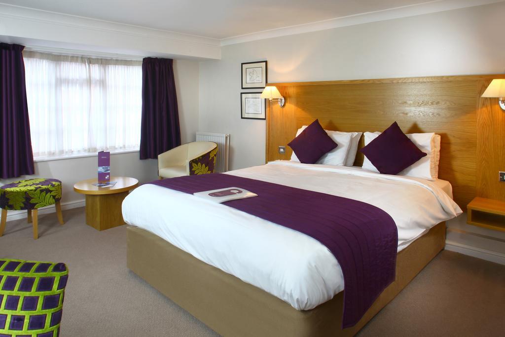 The Chequers Hotel Newbury  Eksteriør billede