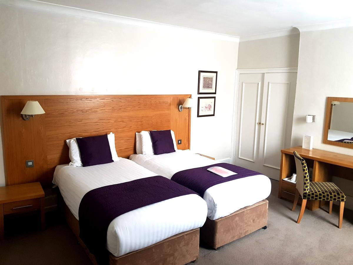 The Chequers Hotel Newbury  Eksteriør billede