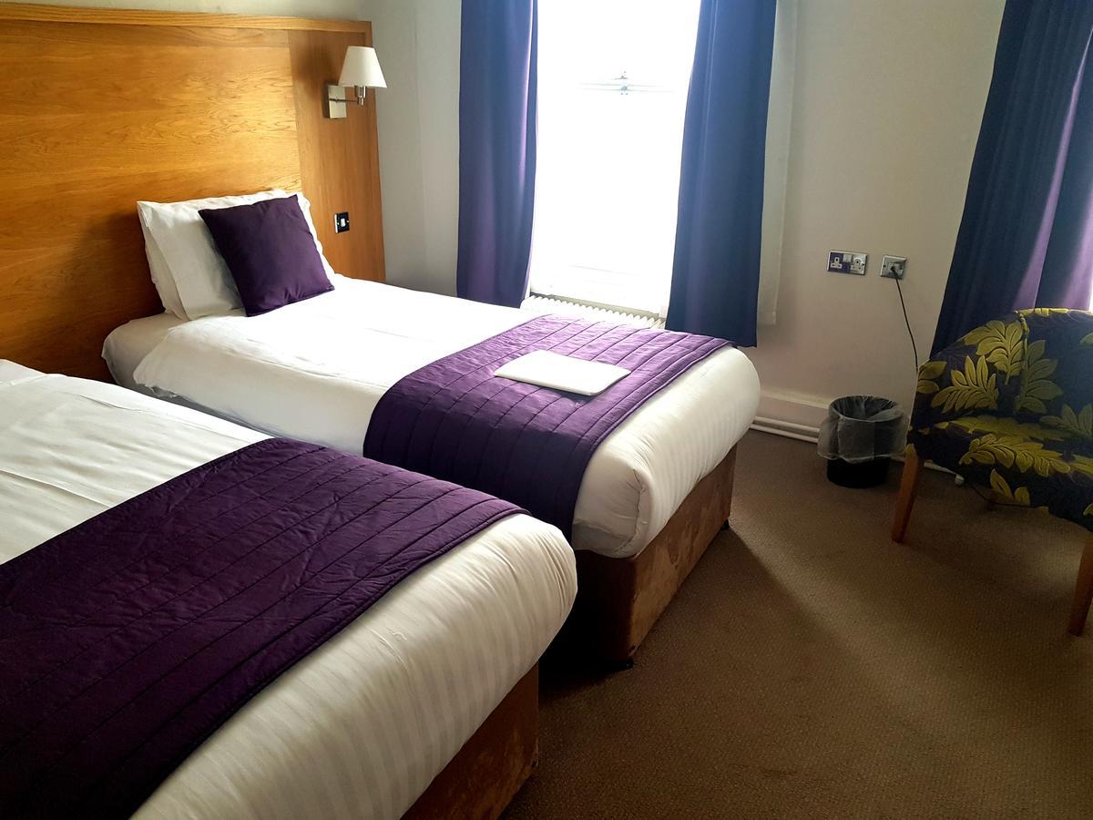The Chequers Hotel Newbury  Eksteriør billede
